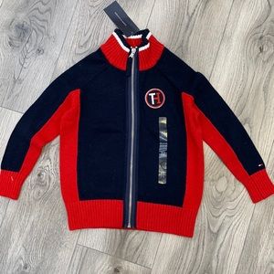 NWT💗🆕 Tommy Hilfiger boys sweater XS/S